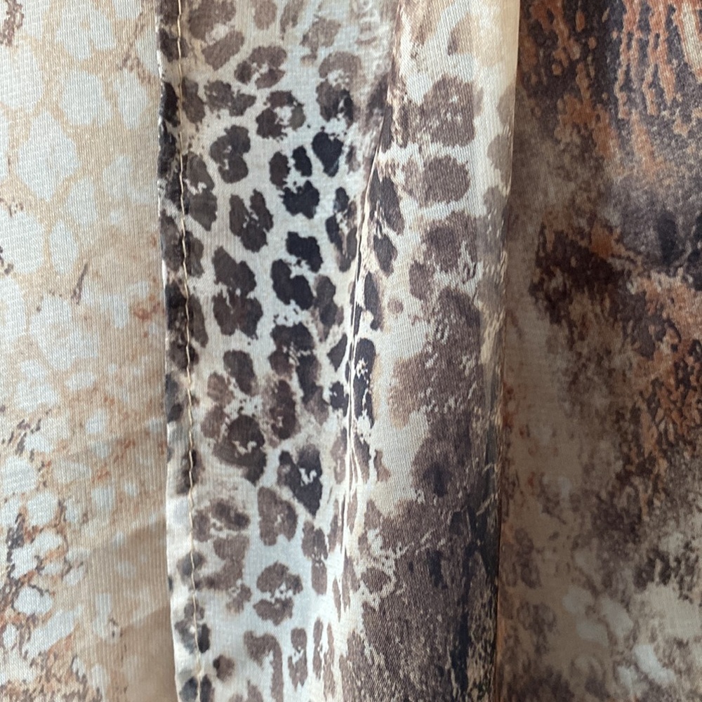 NWT Chico’s animal print scarf - Picture 3 of 4